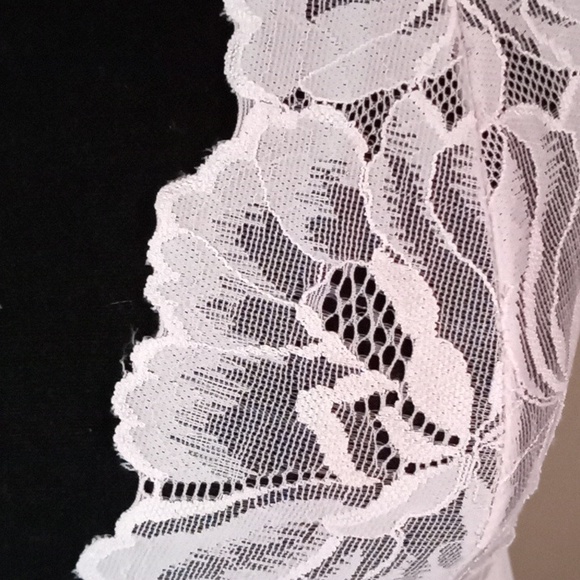 Pale pink Lingerie - Picture 2 of 13